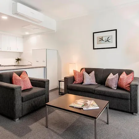 Franklin Apartments-3